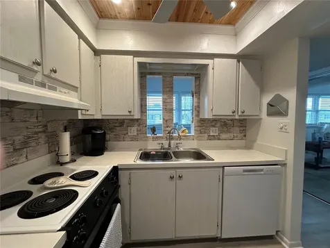 204 46th Avenue Terrace W Bradenton FL 34207
