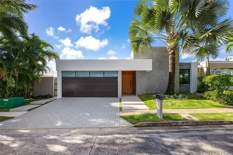 La Villa De Torrimar Rey Jorge 373 Guaynabo PR 00969