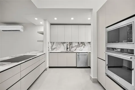 La Villa De Torrimar Rey Jorge 373 Guaynabo PR 00969