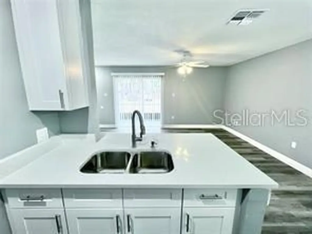 3802 Bay Club Circle Kissimmee FL 34741