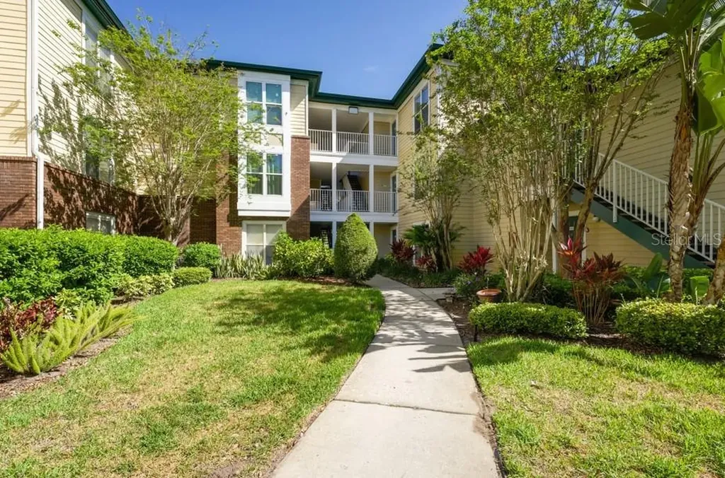 4107 Chatham Oak Court Tampa FL 33624