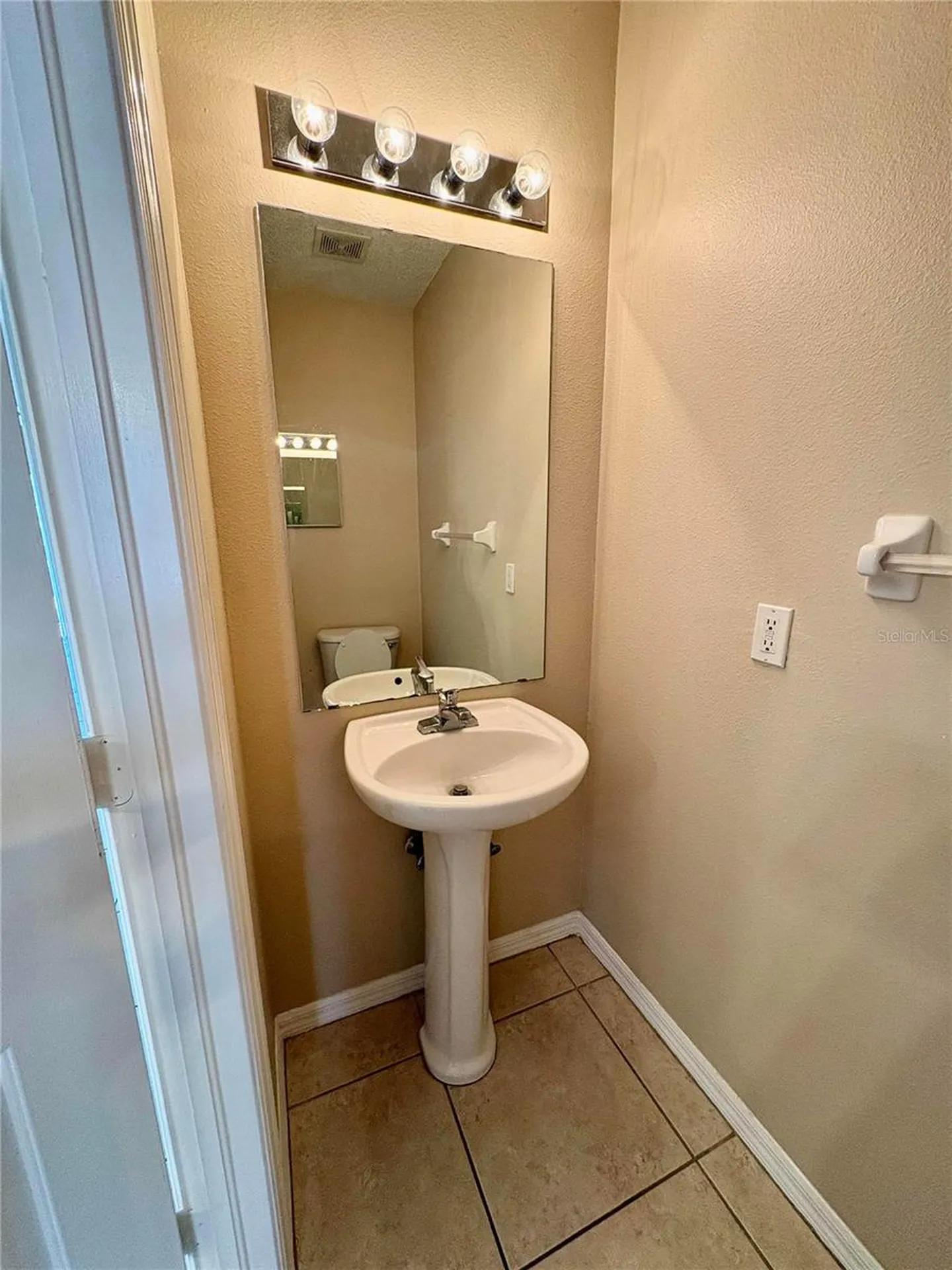 6002 Osprey Lake Circle Riverview FL 33578