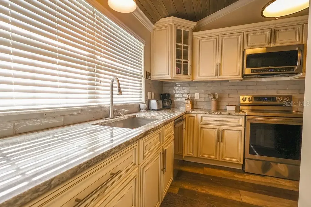 11001 SE Sunset Harbor Road Summerfield FL 34491