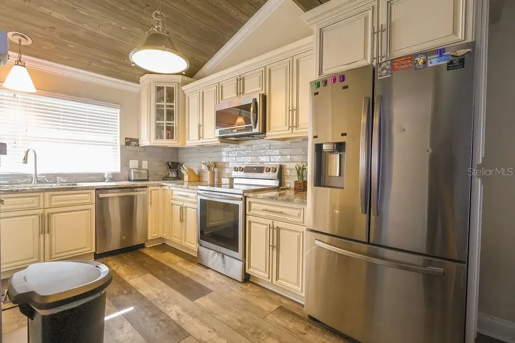 11001 SE Sunset Harbor Road Summerfield FL 34491