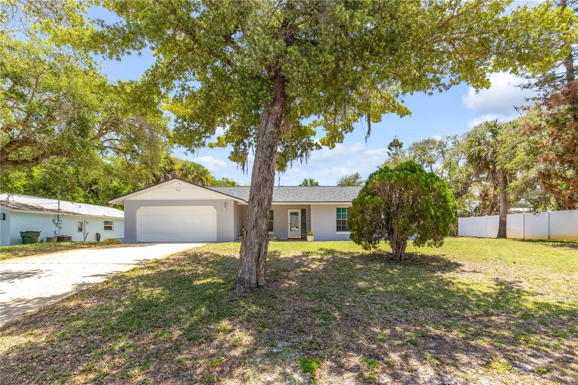 797 E 9th Avenue New Smyrna Beach FL 32169