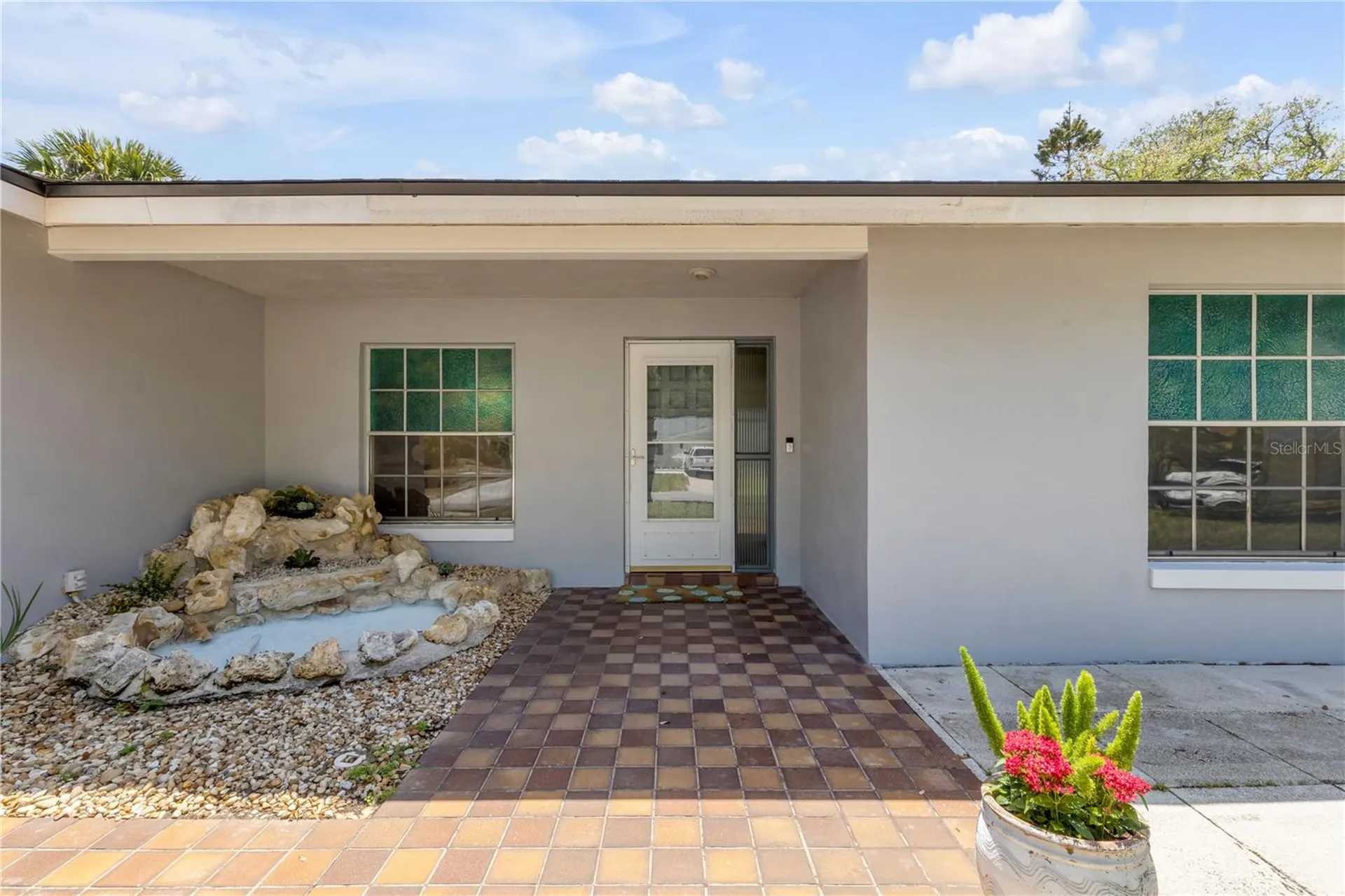 797 E 9th Avenue New Smyrna Beach FL 32169
