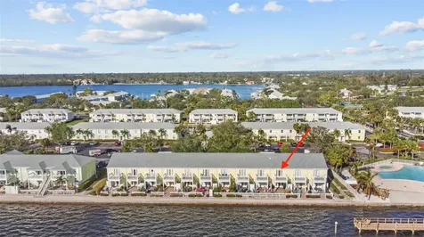 5026 Coquina Key Drive SE St Petersburg FL 33705