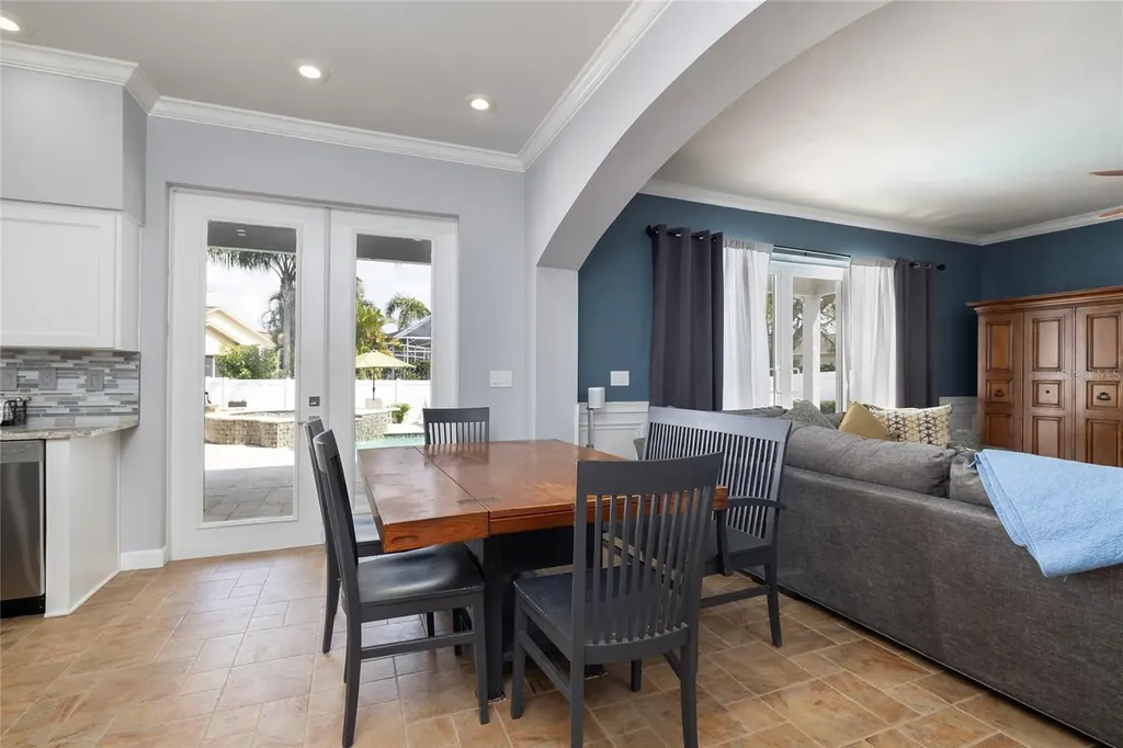 4859 Augusta Avenue Oldsmar FL 34677