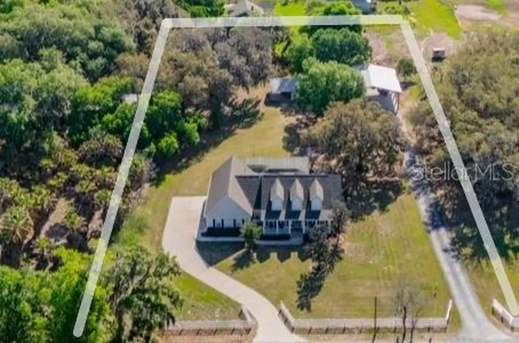 3916 Powerline Road Lithia FL 33547