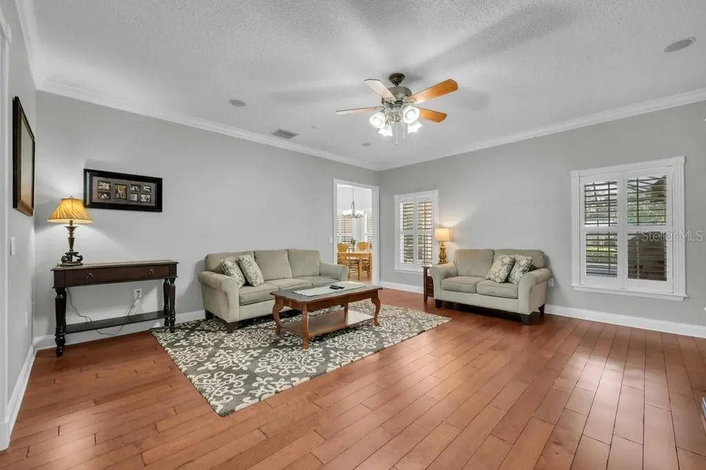 3916 Powerline Road Lithia FL 33547