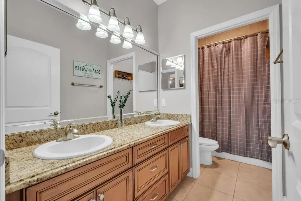3916 Powerline Road Lithia FL 33547