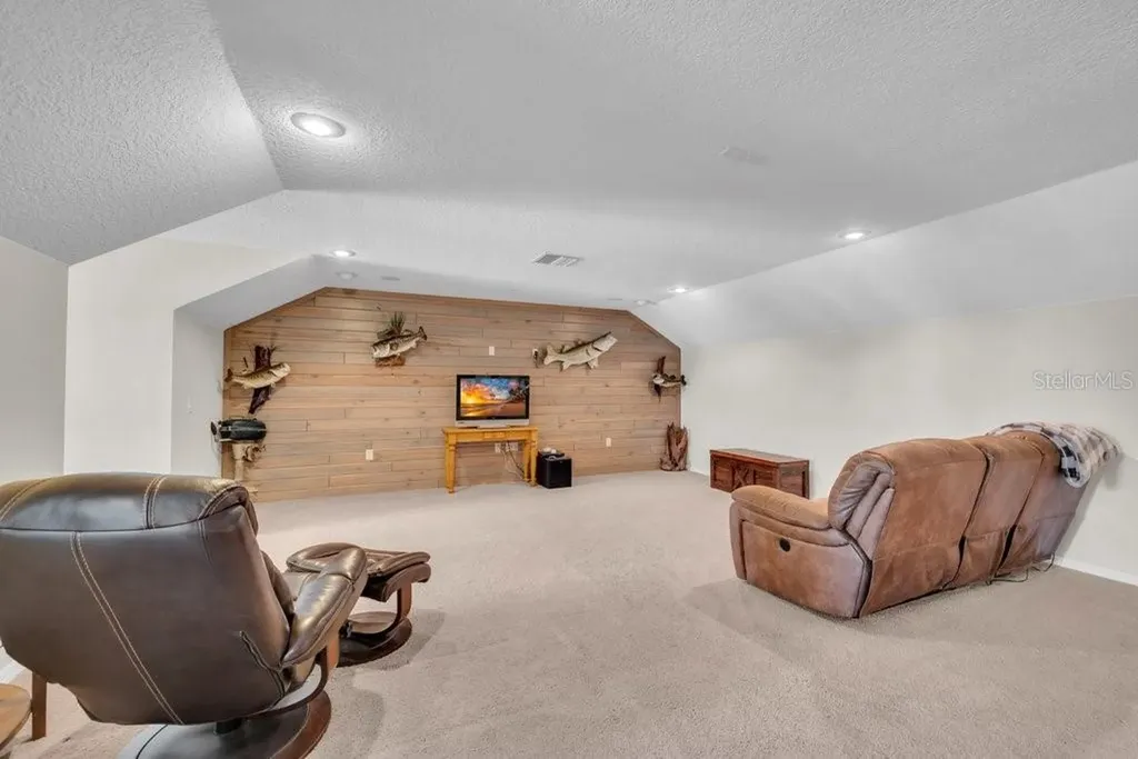 3916 Powerline Road Lithia FL 33547