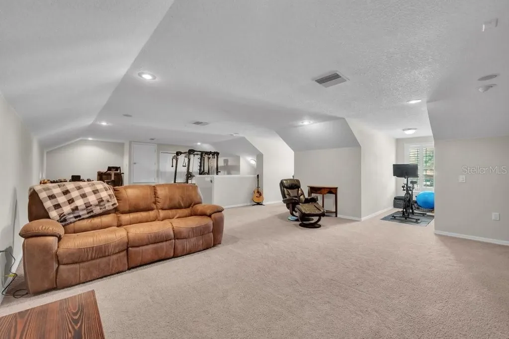 3916 Powerline Road Lithia FL 33547