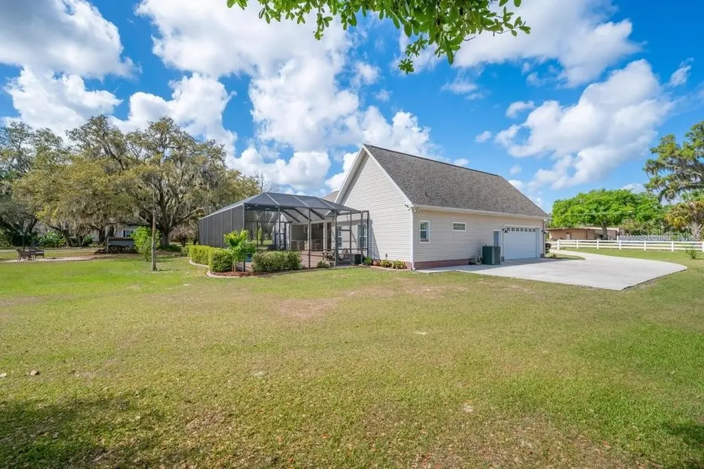 3916 Powerline Road Lithia FL 33547