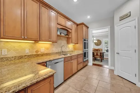 3916 Powerline Road Lithia FL 33547