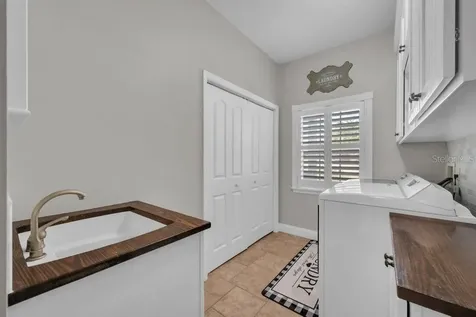 3916 Powerline Road Lithia FL 33547