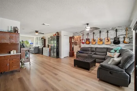 9153 42nd Way N Pinellas Park FL 33782