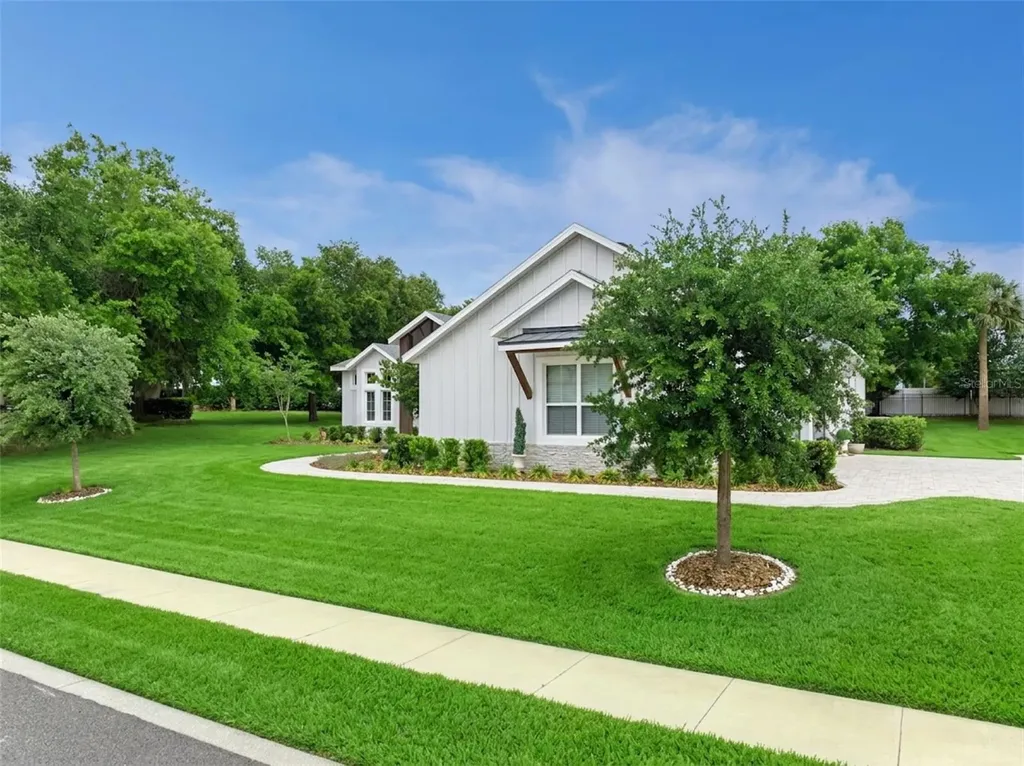 221 Two Lakes Lane Eustis FL 32726