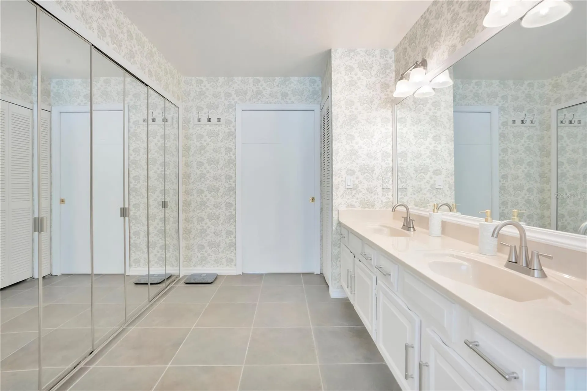 320 Remington Drive Oviedo FL 32765