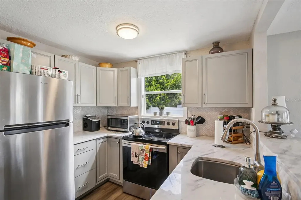 4801 Emerson Avenue S St Petersburg FL 33711