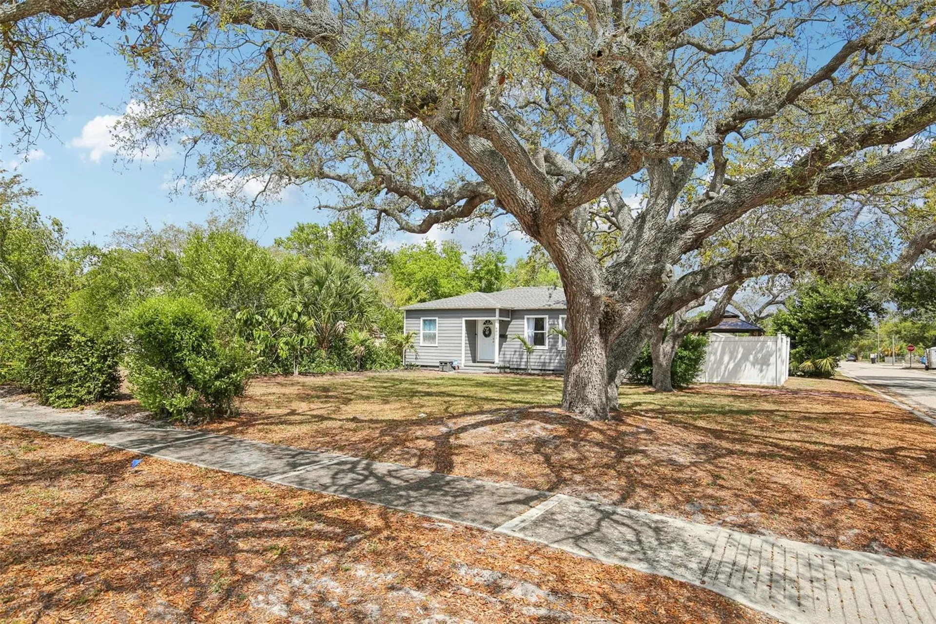 4801 Emerson Avenue S St Petersburg FL 33711