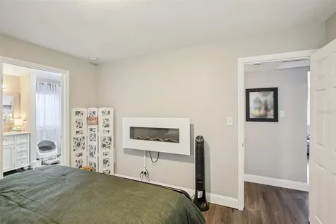 4801 Emerson Avenue S St Petersburg FL 33711
