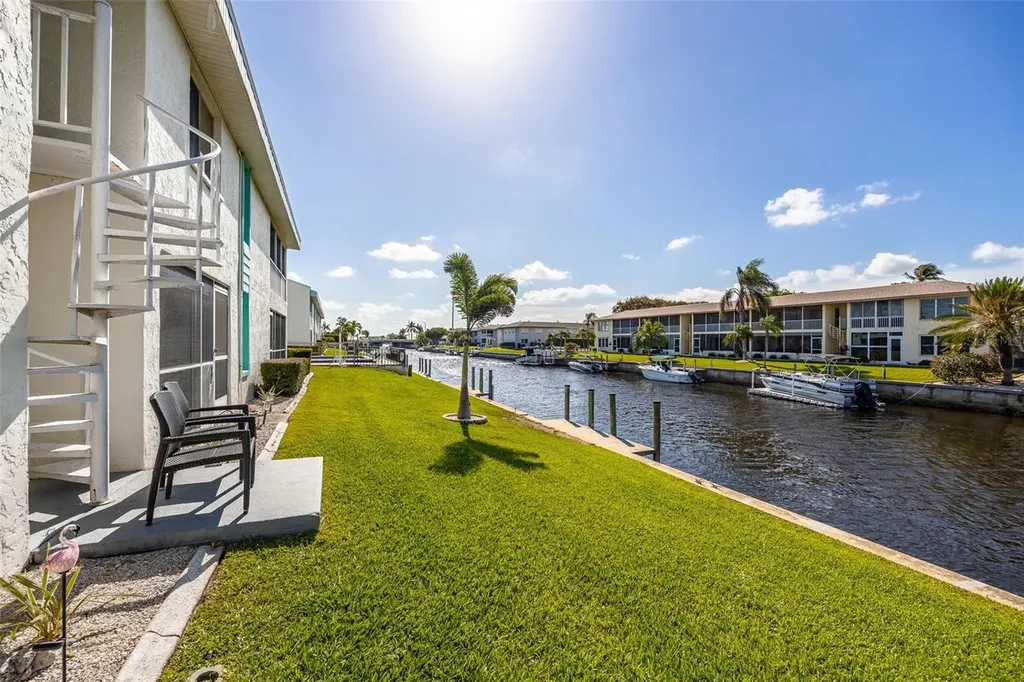 1322 SE 40th Street Cape Coral FL 33904