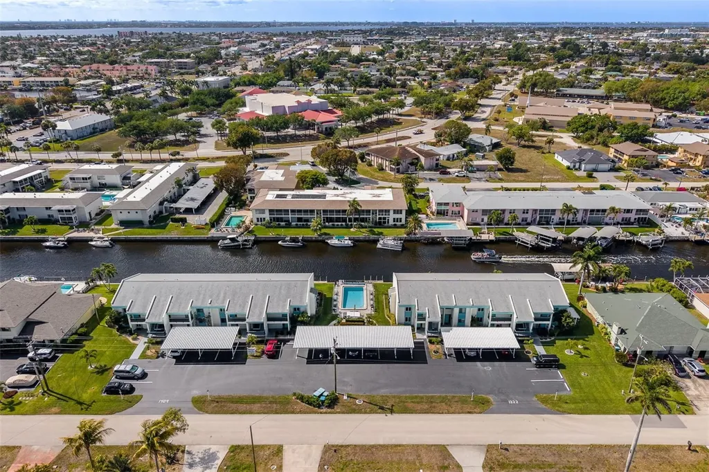 1322 SE 40th Street Cape Coral FL 33904
