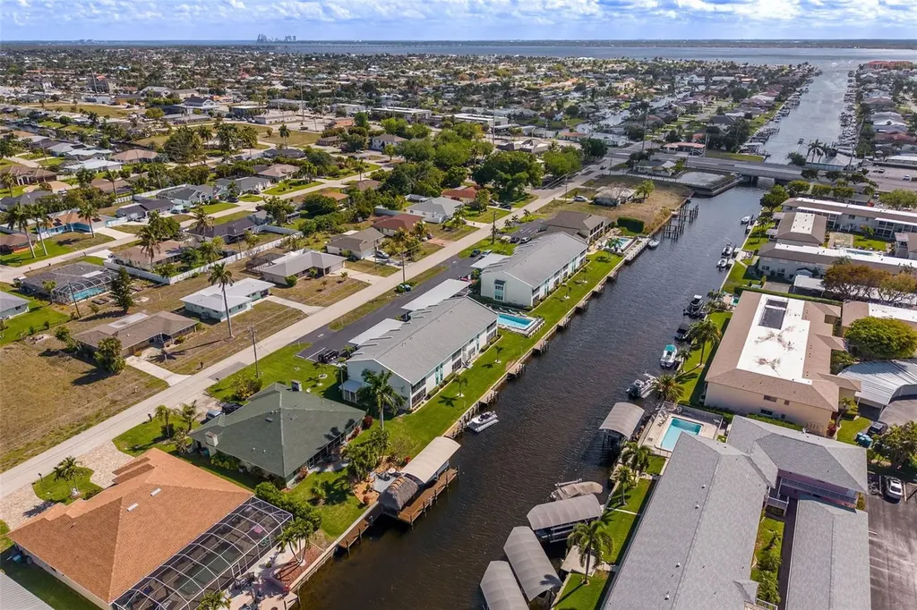 1322 SE 40th Street Cape Coral FL 33904
