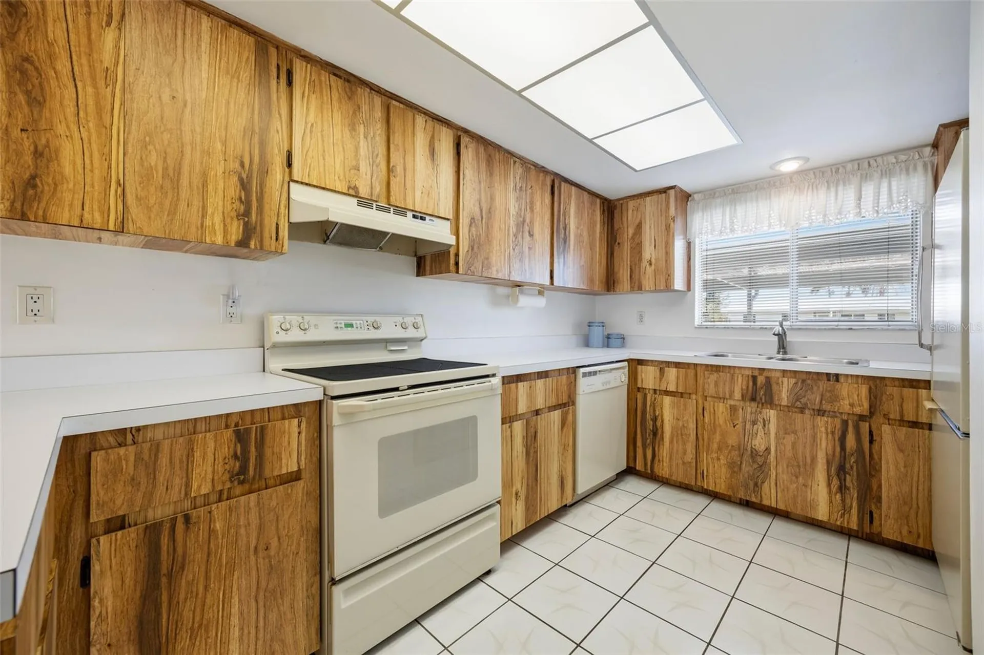 1322 SE 40th Street Cape Coral FL 33904