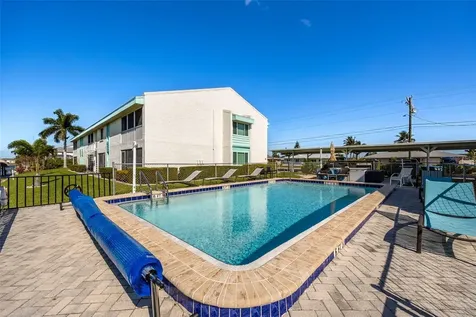 1322 SE 40th Street Cape Coral FL 33904