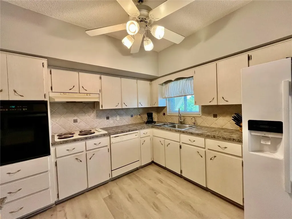 2258 World Parkway Boulevard W Clearwater FL 33763