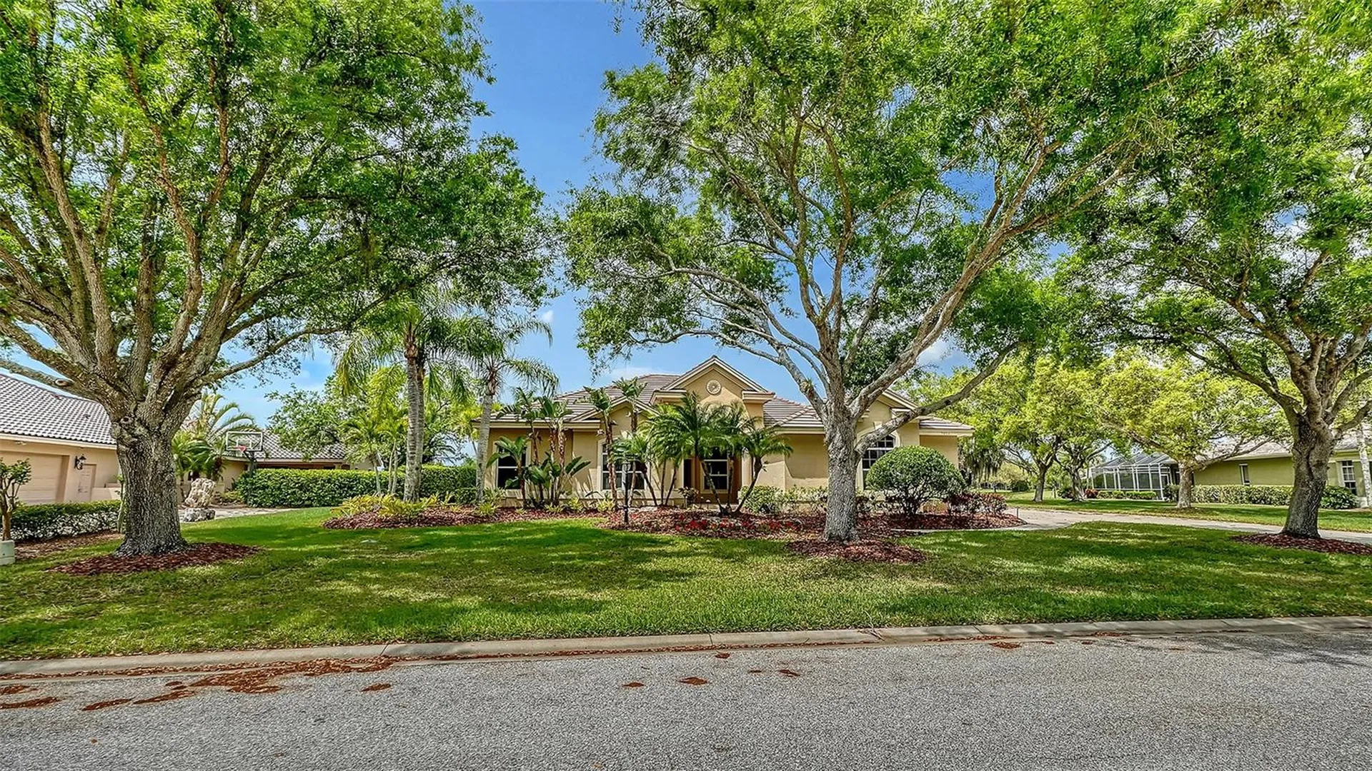 7454 Paurotis Court Sarasota FL 34241