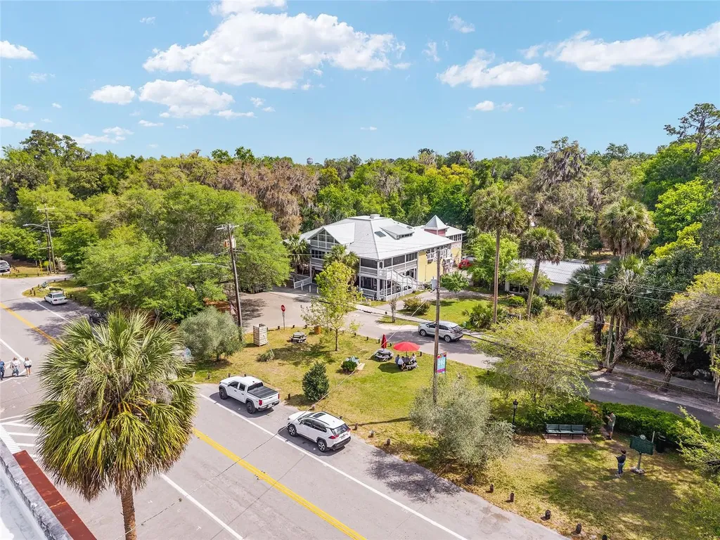 227 SE Tuscawilla Road Micanopy FL 32667