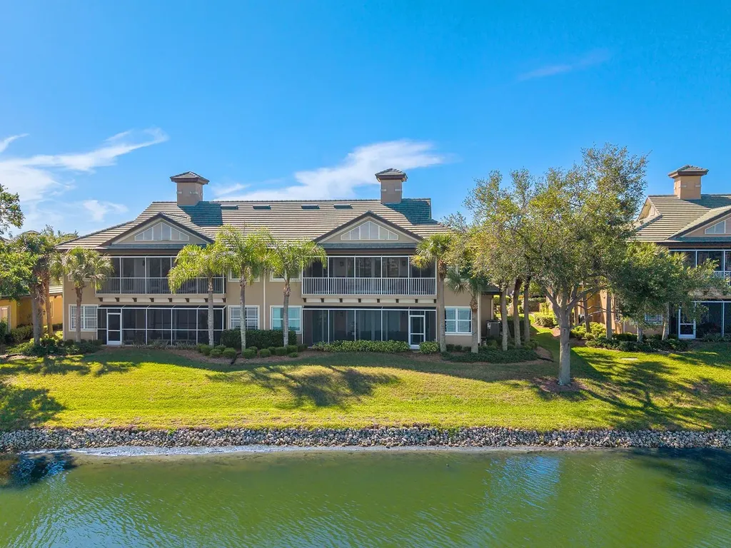 6427 Moorings Point Circle Lakewood Ranch FL 34202