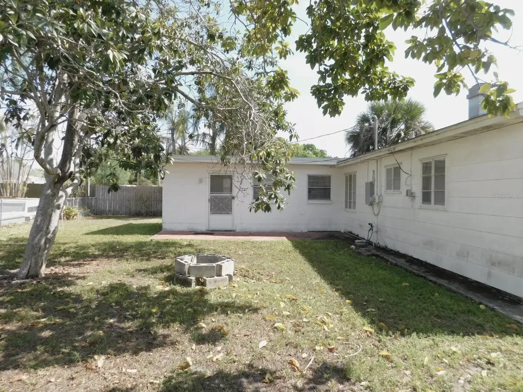6810 13th Street N St Petersburg FL 33702