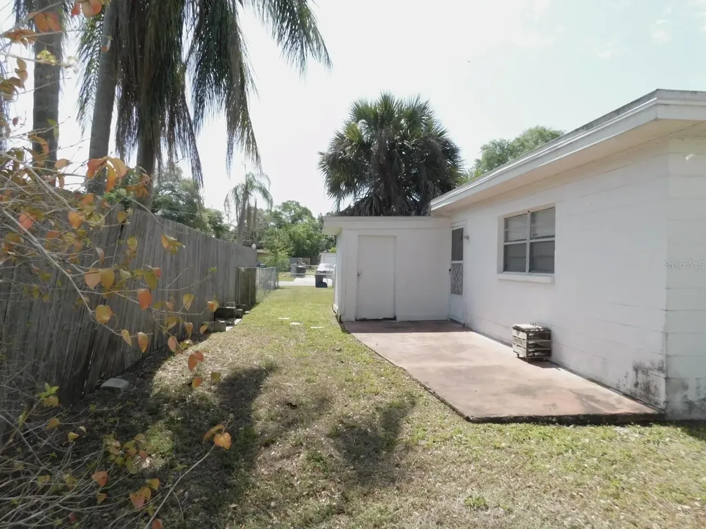 6810 13th Street N St Petersburg FL 33702