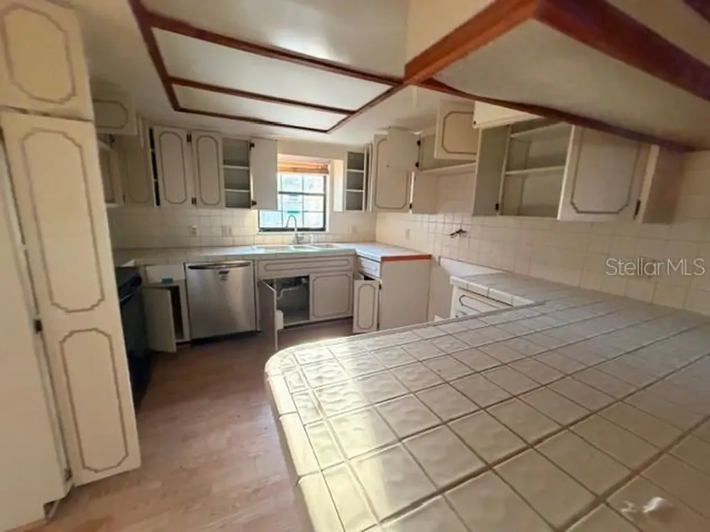 11671 E Salmon Drive Floral City FL 34436