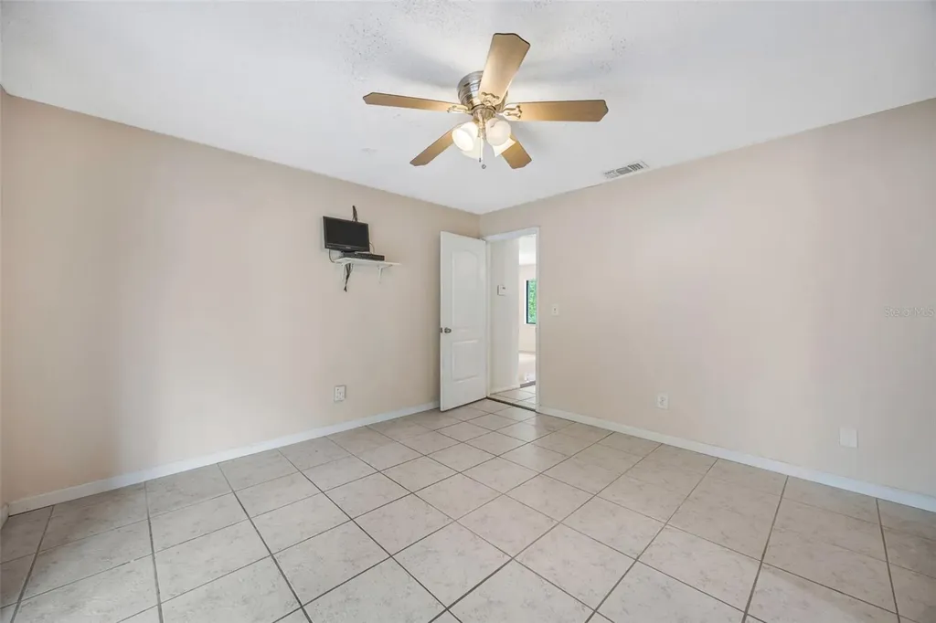 407 1st Avenue NE Lutz FL 33549