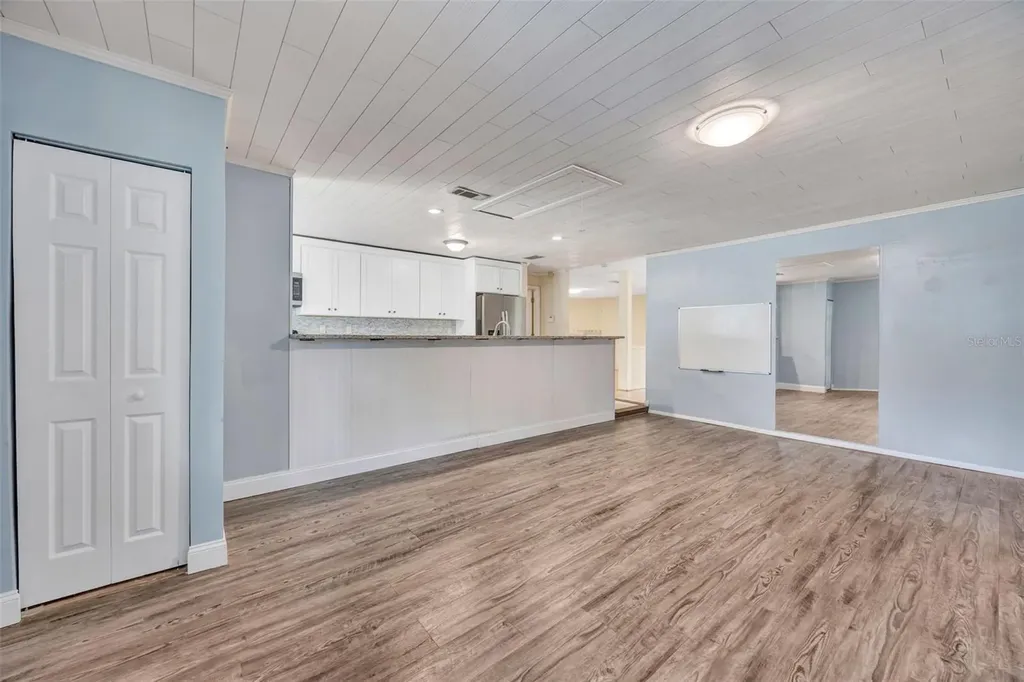 407 1st Avenue NE Lutz FL 33549