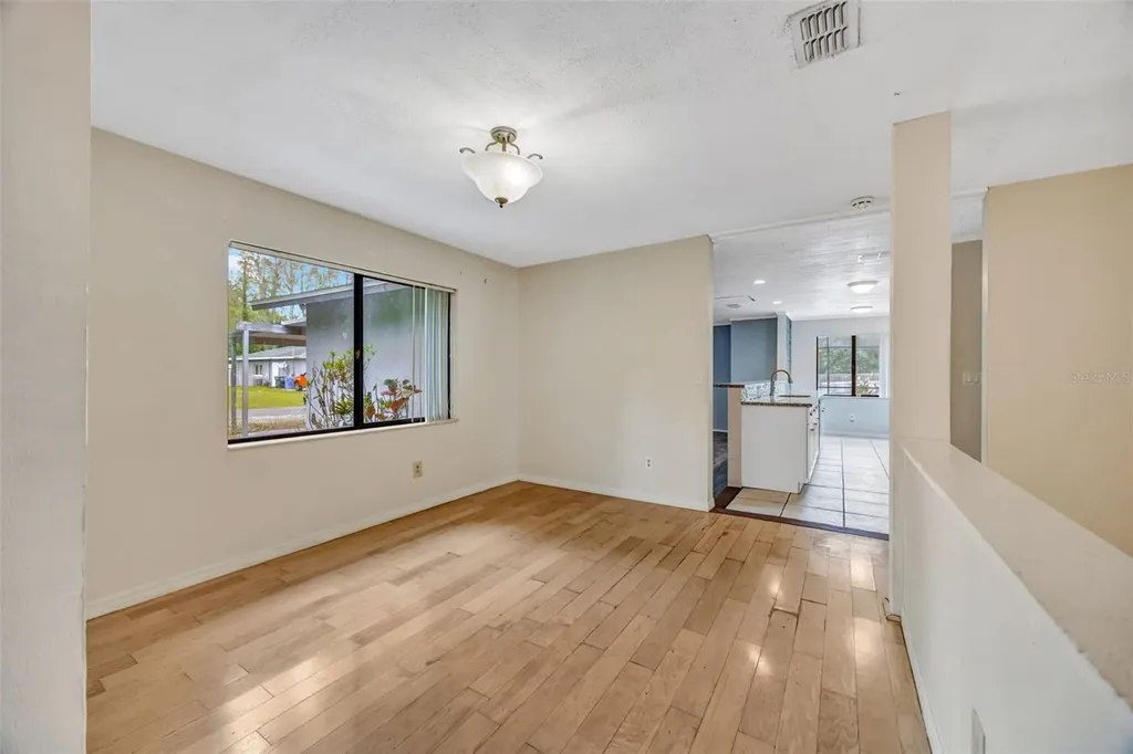407 1st Avenue NE Lutz FL 33549