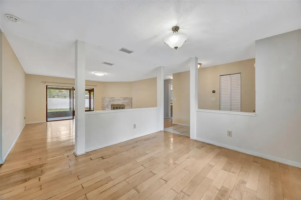 407 1st Avenue NE Lutz FL 33549