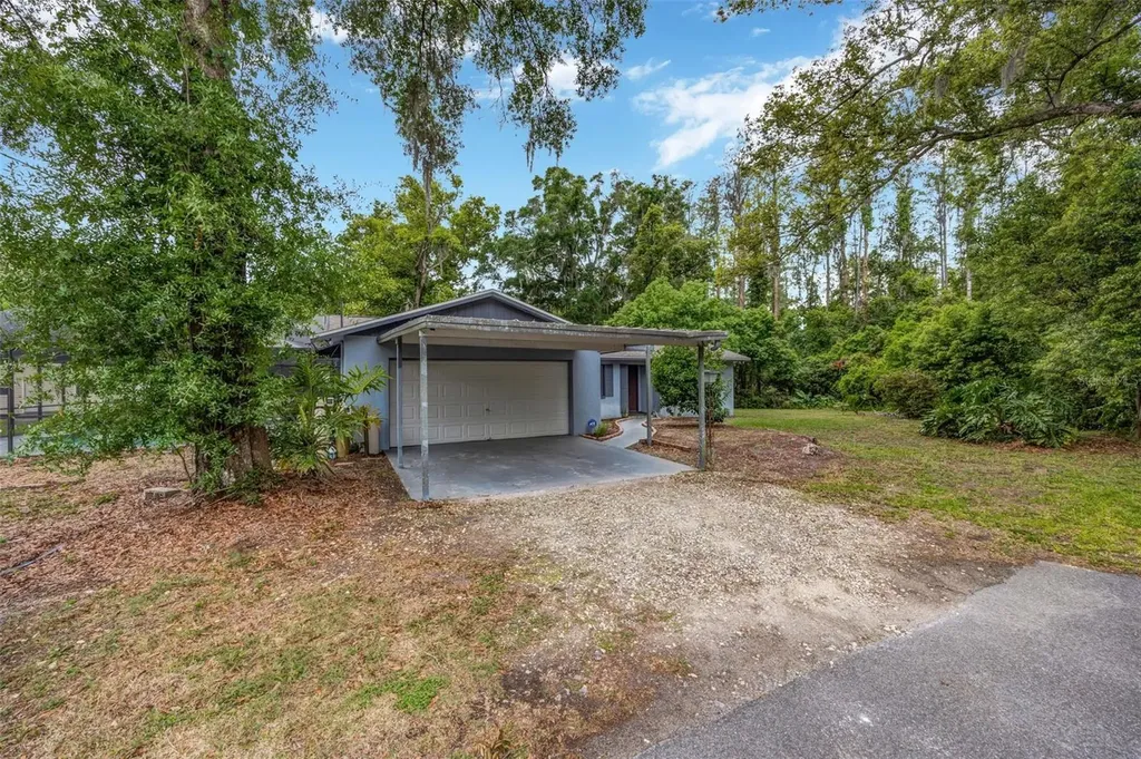 407 1st Avenue NE Lutz FL 33549