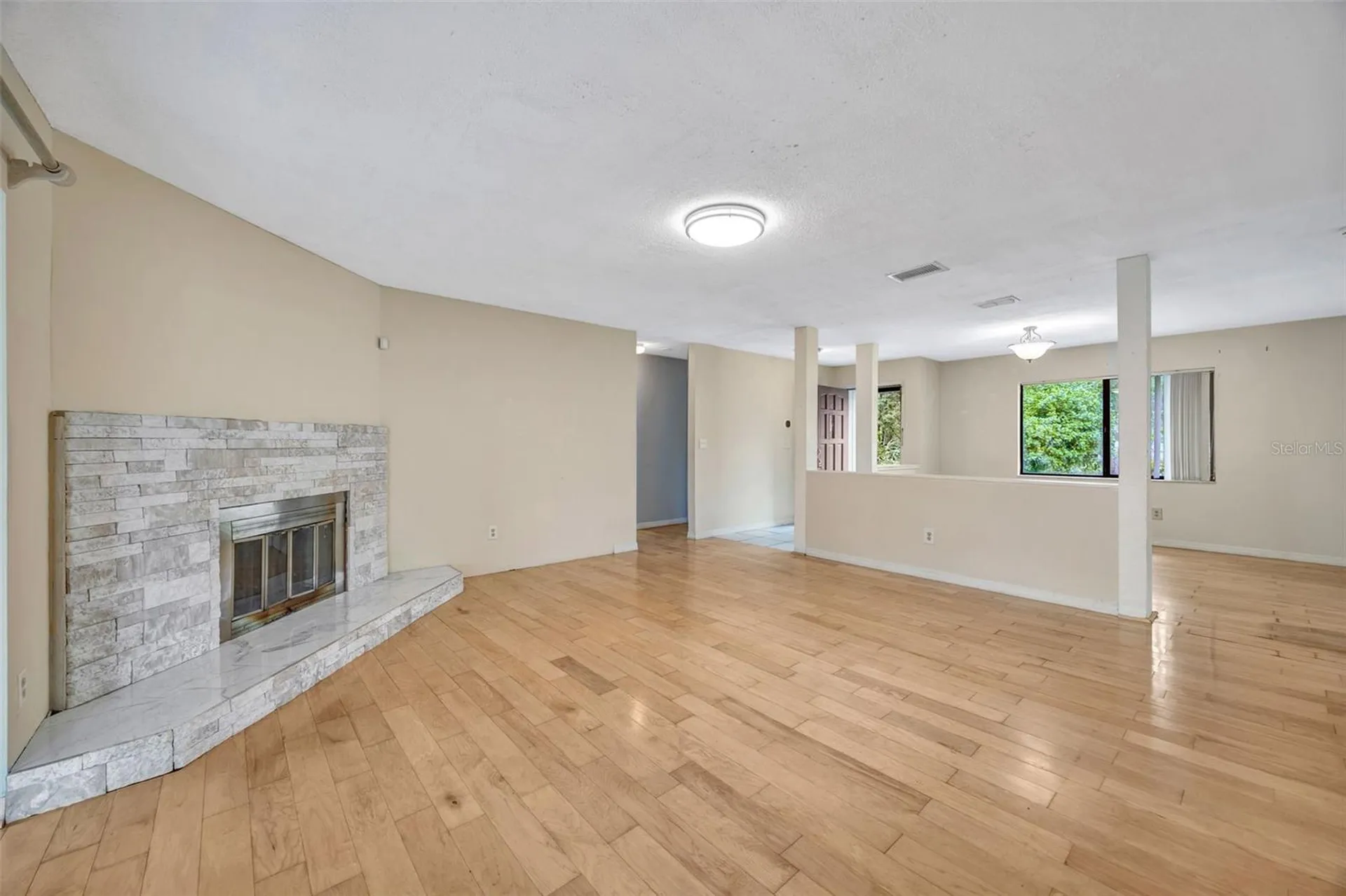 407 1st Avenue NE Lutz FL 33549