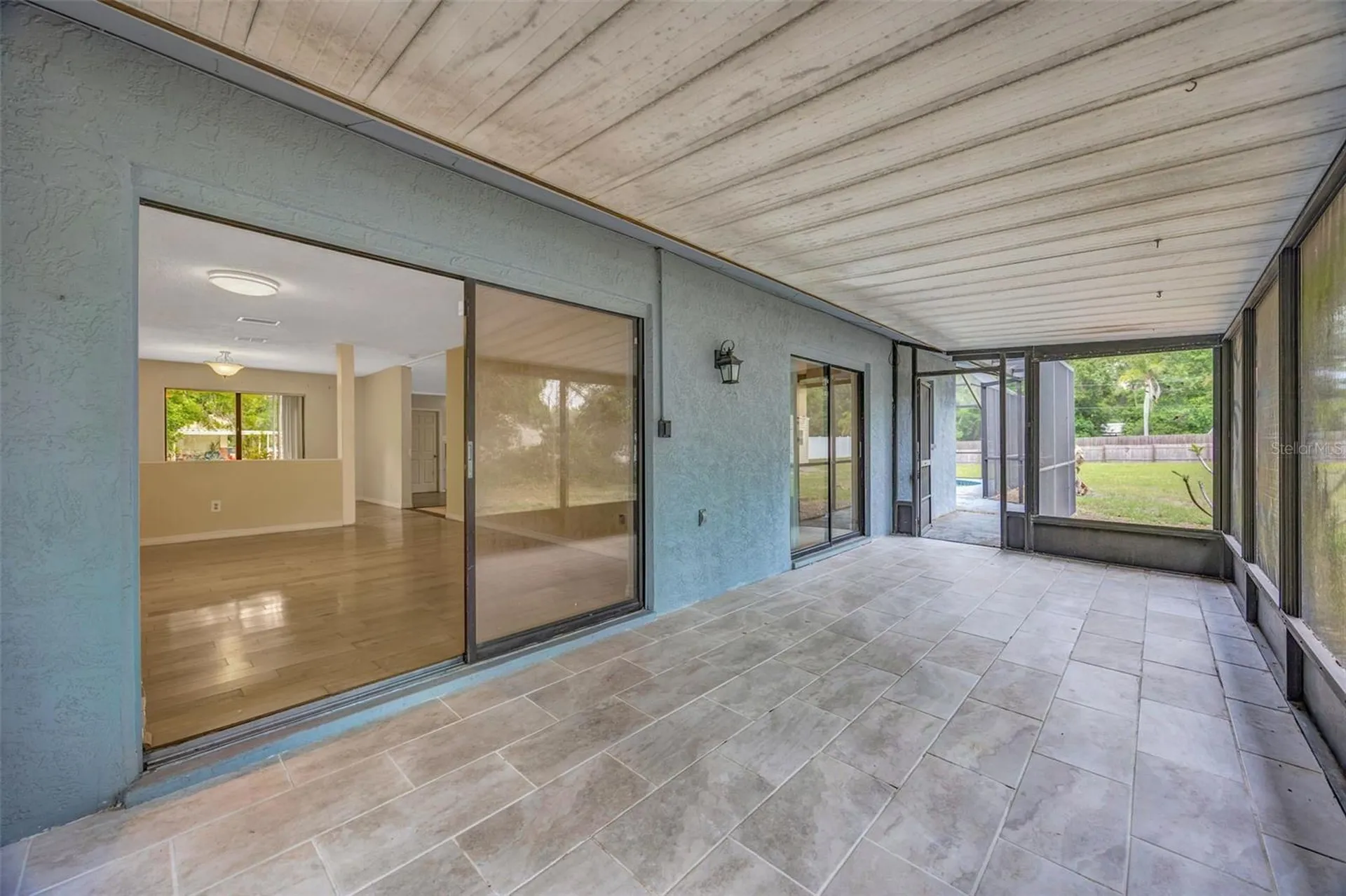 407 1st Avenue NE Lutz FL 33549