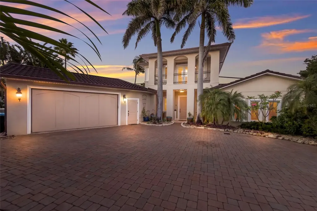 518 58th Street Holmes Beach FL 34217