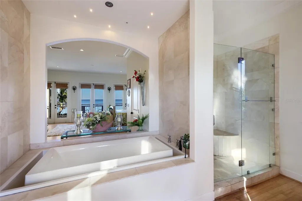 518 58th Street Holmes Beach FL 34217