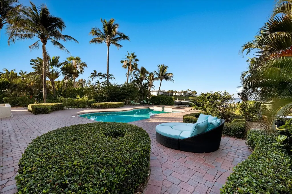 518 58th Street Holmes Beach FL 34217