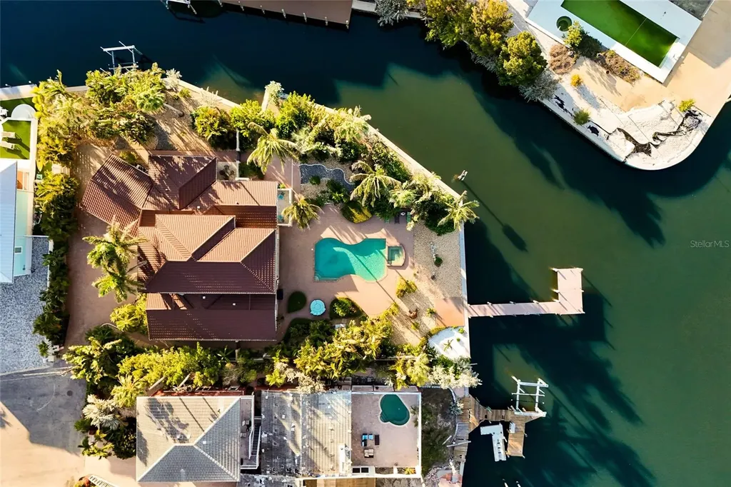 518 58th Street Holmes Beach FL 34217