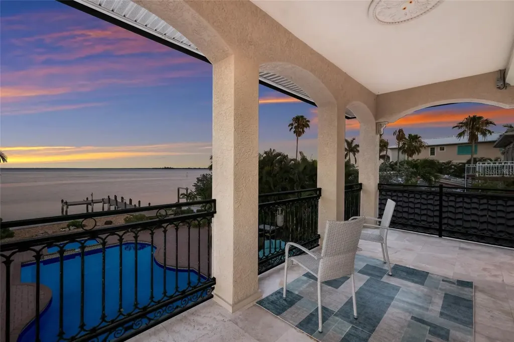 518 58th Street Holmes Beach FL 34217